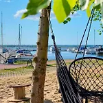 Cozy Ship In Botel Stettin