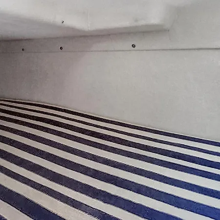 Cozy Ship In Bådhotel