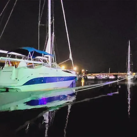Πλωτό κατάλυμα 1 Bedroom Pet Friendly Ship In Στσέτσιν
