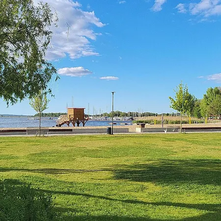 Hotel en barco Cozy Ship In 4*