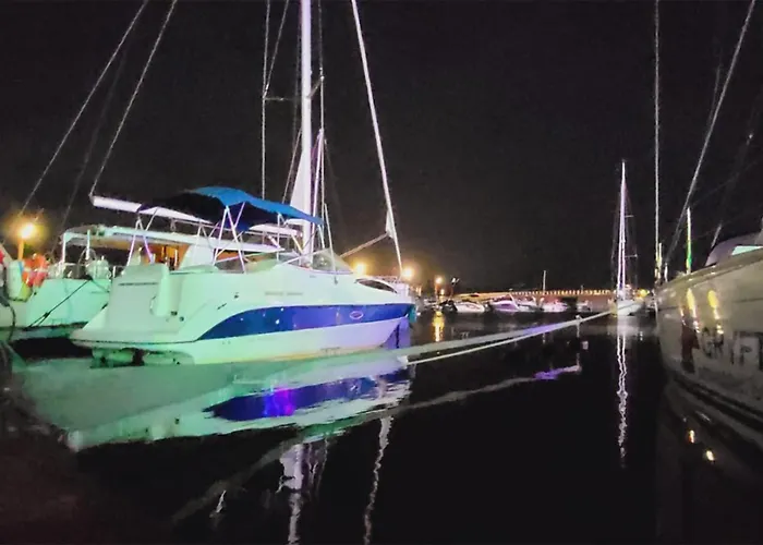 Bådhotel Cozy Ship In Stettin